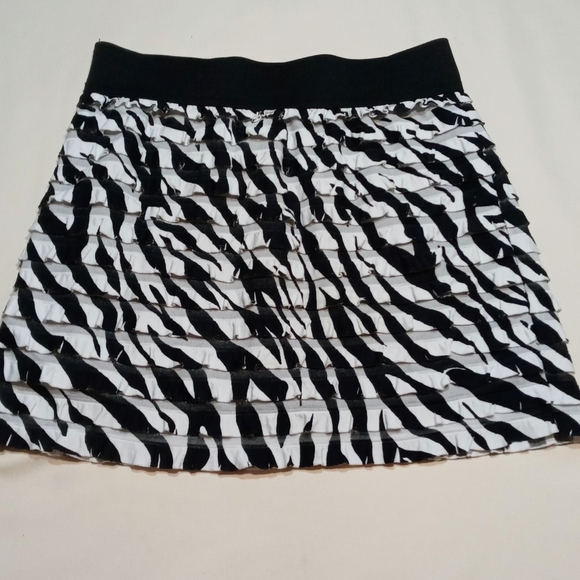 Skirt - Picture 3 of 3